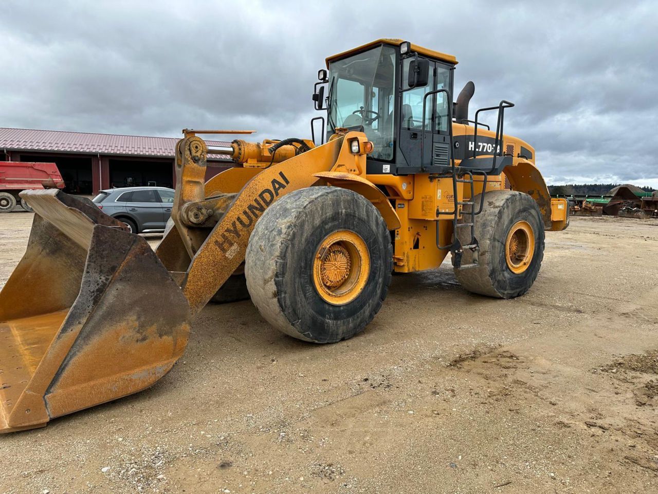 E-FARM: HYUNDAI hl770-7a - Wheel loader - id VQXQ9PB - €28,000 - Year of construction: 2007 - France