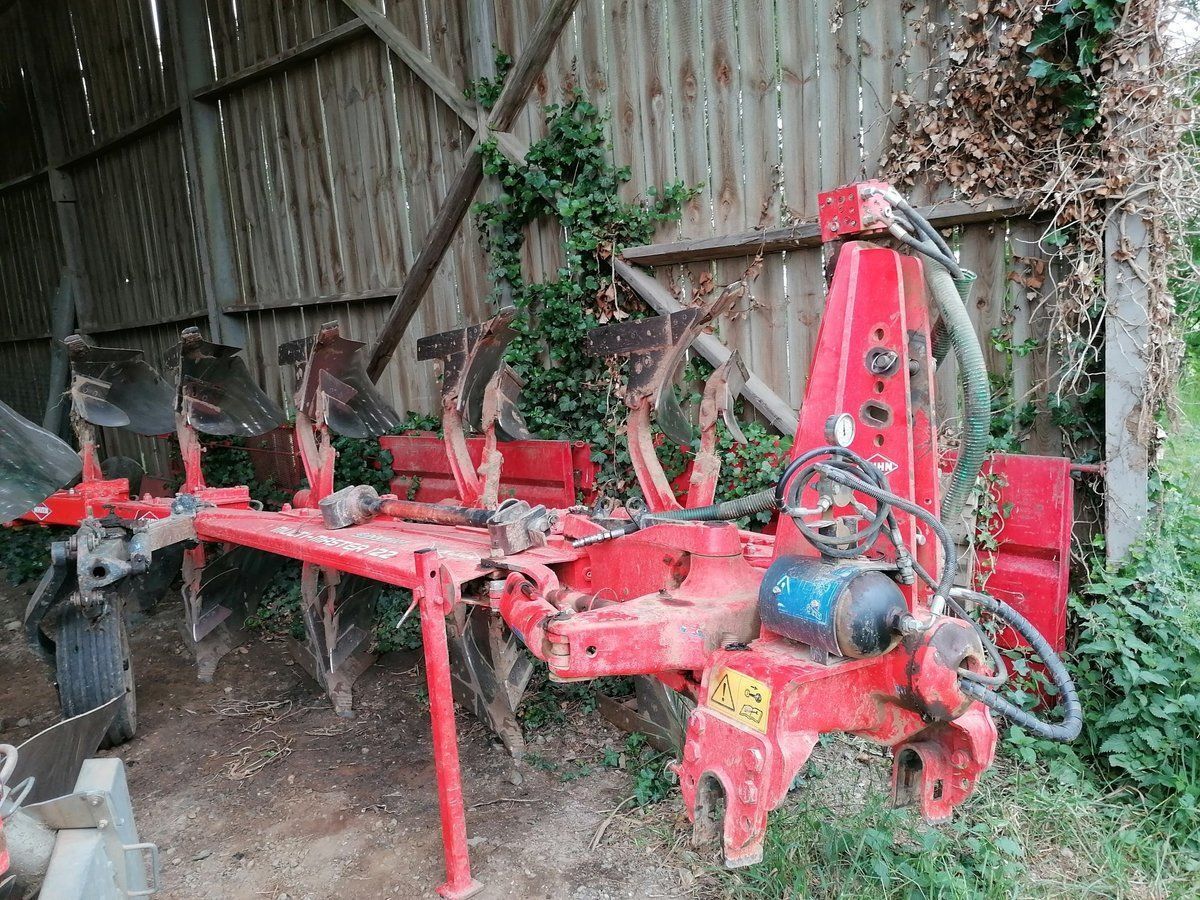huard multimaster122 Plough €13,000
