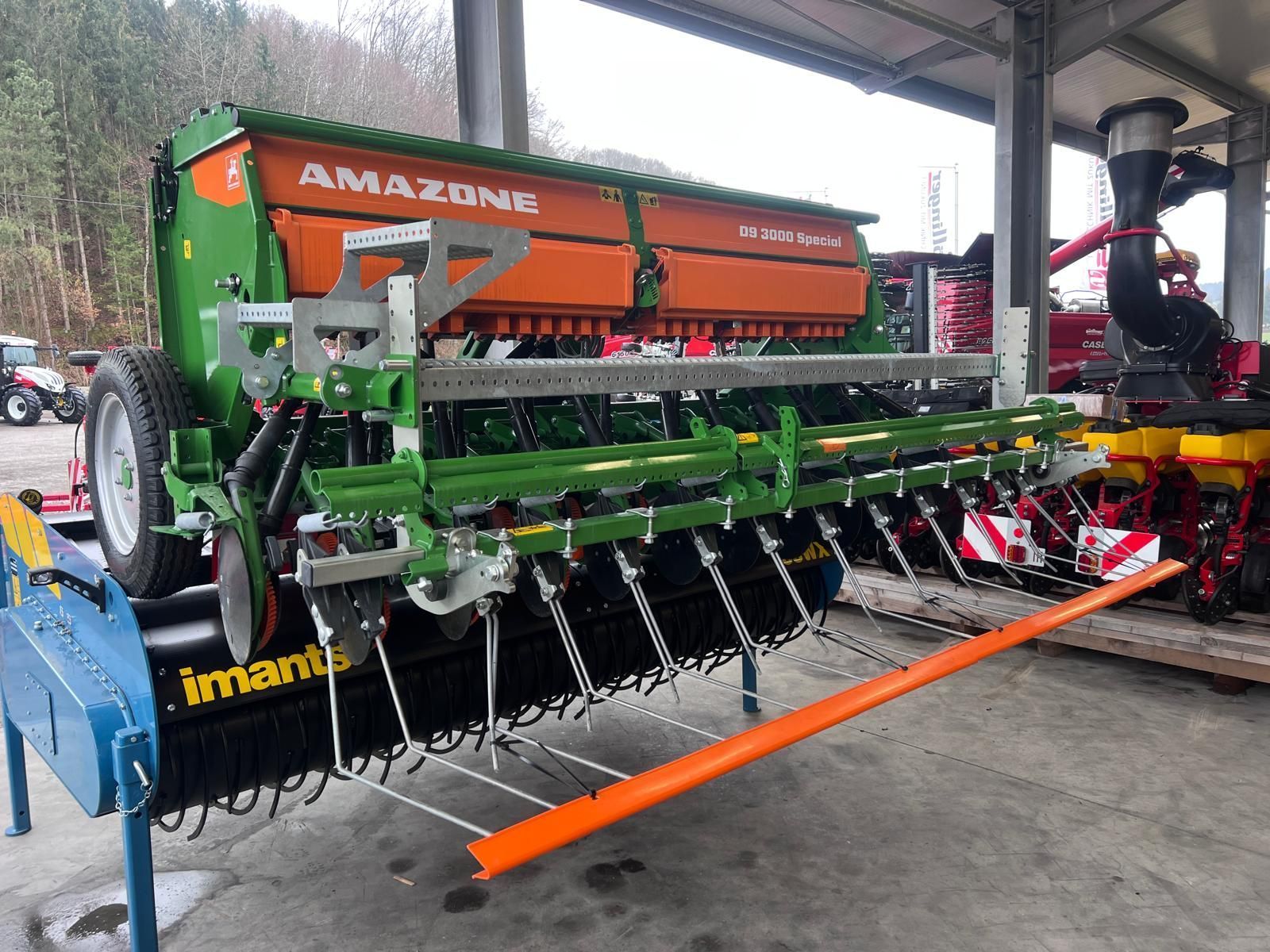 E-FARM: Amazone amazone d9 3000 spezial - Burghiu - id I2NNDAK - 13.250 EUR - Anul: 2025 - Austria