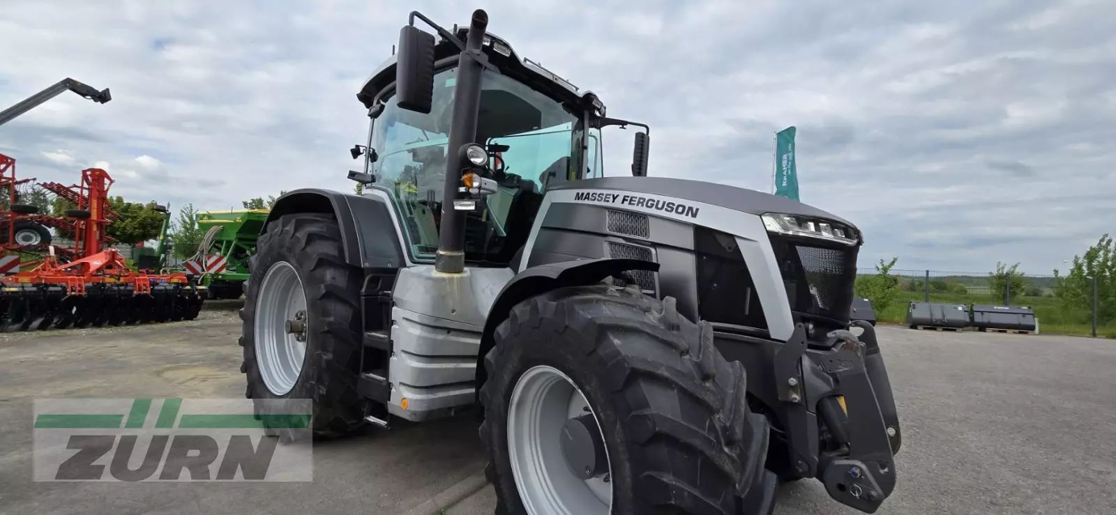 E-FARM: Massey Ferguson 8S.265 - Tractor - id IYFLYB2 - €127,500 - Year of construction: 2021 - Engine hours: 2,600,Engine power (HP): 277,Germany