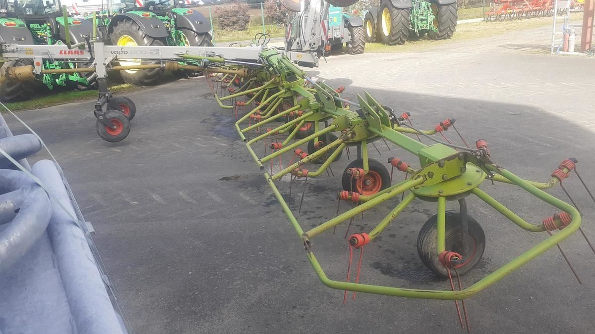 Claas Volto 1300 T Tedder €13,500