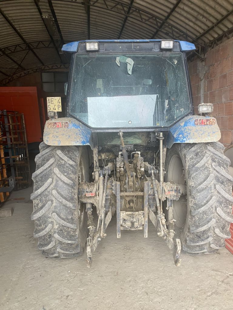 New Holland 7840 Traktor