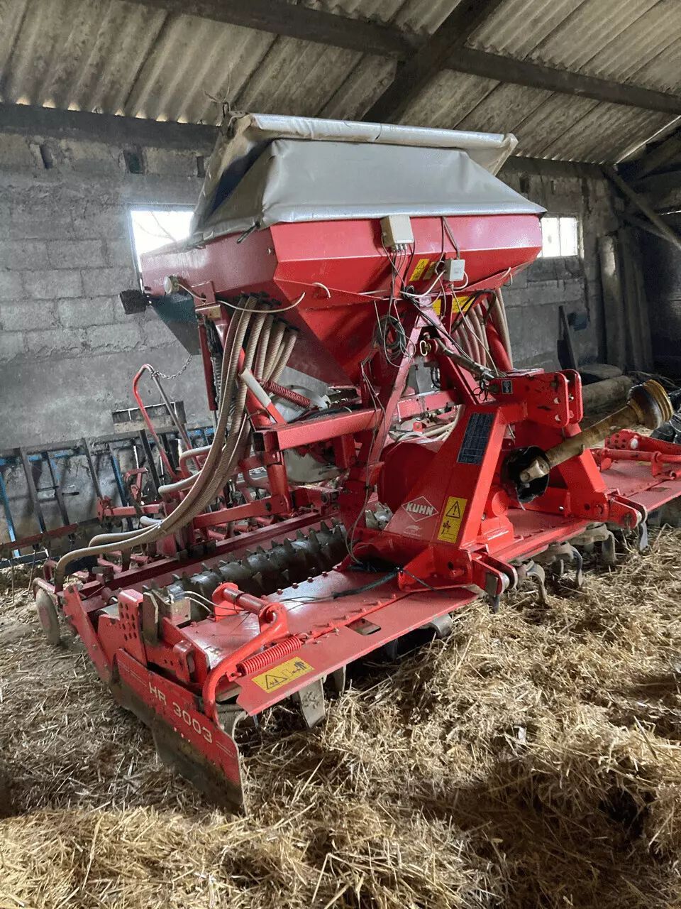 Kuhn hr 3003+accord da Drilling machine combination €7,000