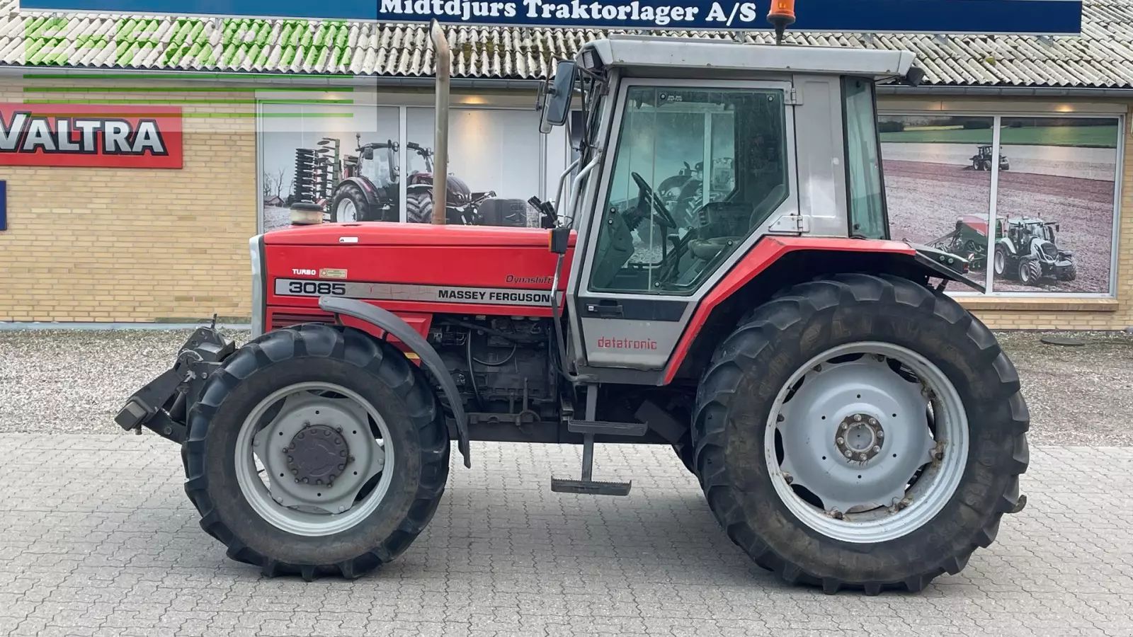 Massey Ferguson 3085 Traktor 15 794 €
