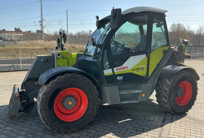 Claas Scorpion 746 Telehandler €89,000