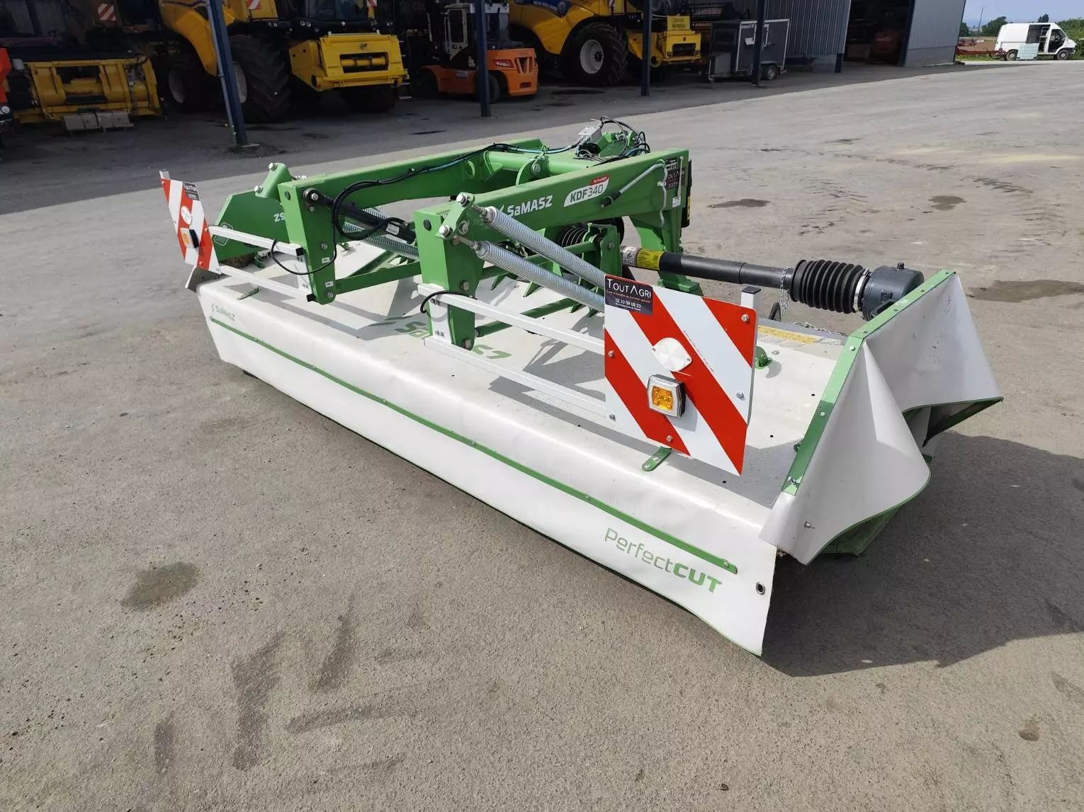 E-FARM: SaMASZ kdf 340 - Segadora - id CGGYBVG - 7990 € - Año: 2022 - Francia