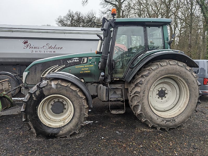 E-FARM: Valtra T193 - Tractor - id DVETK4G - €48,000 - Year of construction: 2015 - Engine hours: 4,192,Engine power (HP): 204,Germany