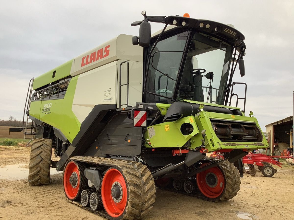 E-FARM: Claas Lexion 8700 - Cosechadora - id 5YRQBJM - 412.000 € - Año: 2023 - Horas: 460,Potencia del motor: 585,Francia