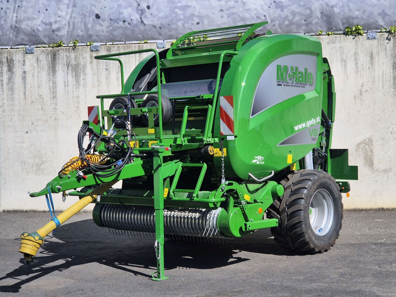 E-FARM: McHale v6 750 rundballenpresse - Empacadora - id LXKKUJS - Año: 2025 - Austria