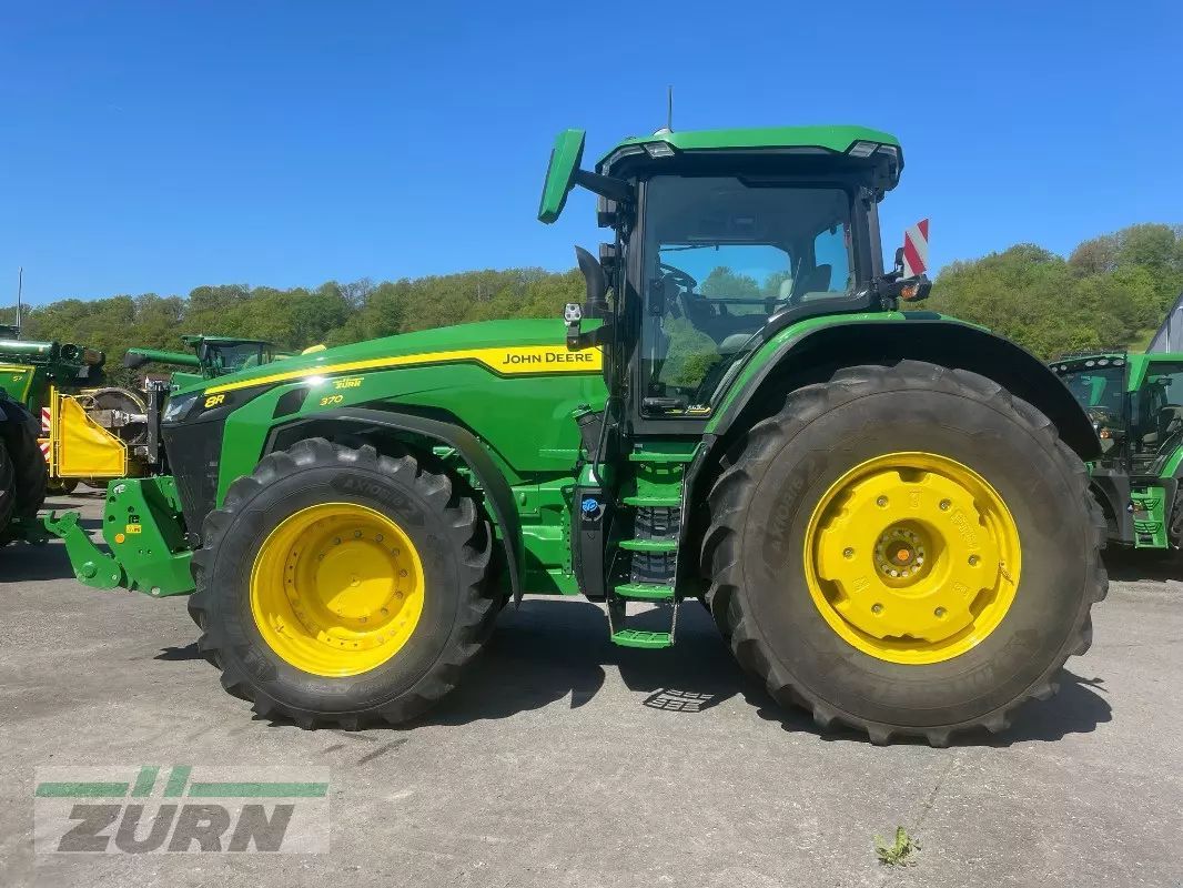 E-FARM: John Deere 8R 370 - Tractor - id IBADMGJ - €289,000 - Year of construction: 2023 - Engine hours: 795,Engine power (HP): 370,Germany