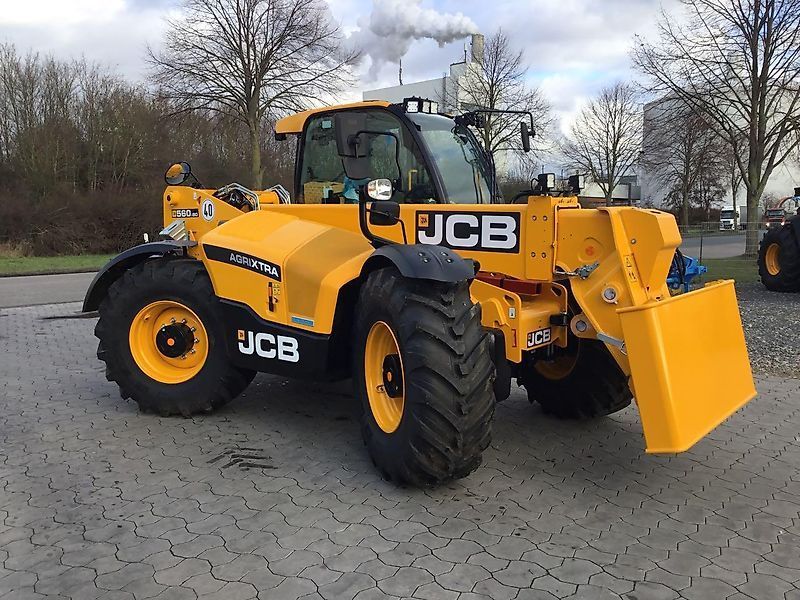 E-FARM: JCB 560-80 AGRI Xtra - Ładowacz teleskopowy - id AHPTCYE - 124 900 € - Rok produkcji: 2022 - Motogodziny: 5,Moc silnika: 150,Niemcy