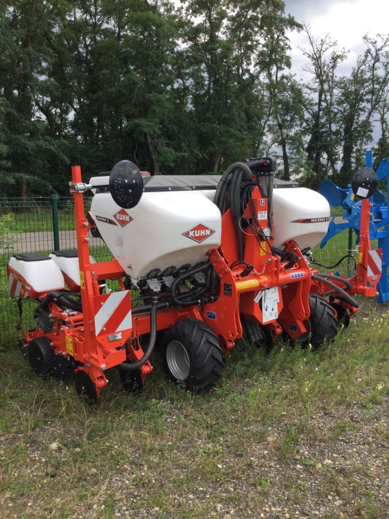 E-FARM: Kuhn maxima 3 ts - Vetőgép - id UHYLJFW - 43 500 EUR - Gyártási év: 2022 - Franciaország