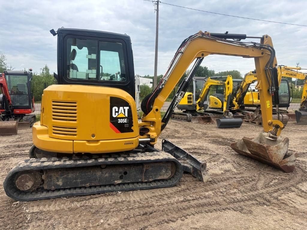 Caterpillar 305 Mini excavator €26,500