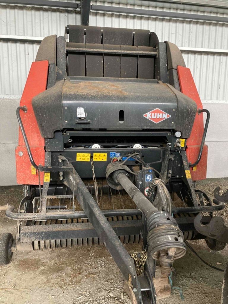 E-FARM: Kuhn VB 2190 - Presse à balles - id 8CL7NCR - 24 000 € - Année: 2015 - Balles produites: 10 000,France