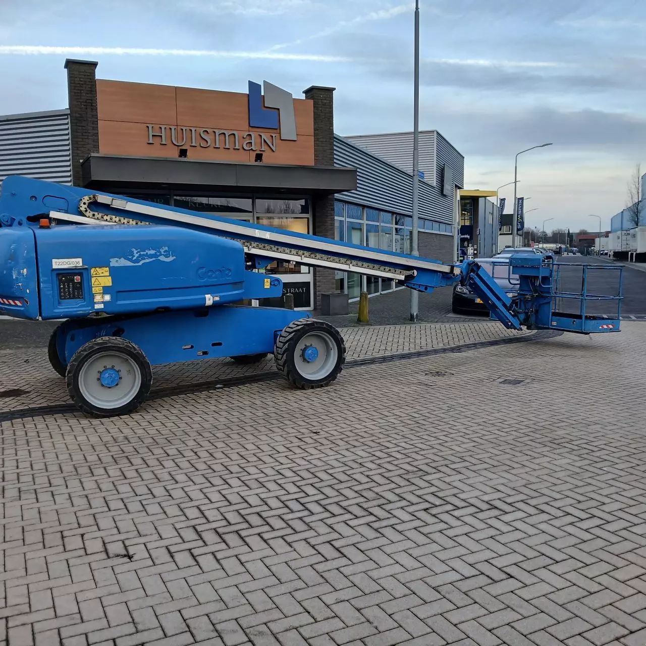 Genie s65 Self propelled platform €13,950