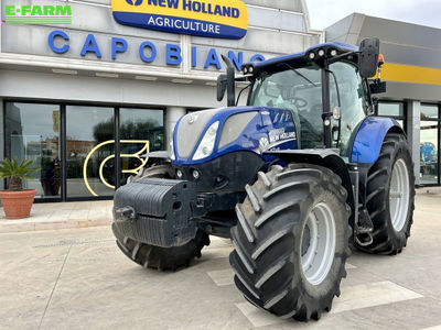 E-FARM: New Holland T7.225 - Tractor - id INC1DUM - €103,000 - Year of construction: 2016 - Engine hours: 3,062,Engine power (HP): 225,Italy