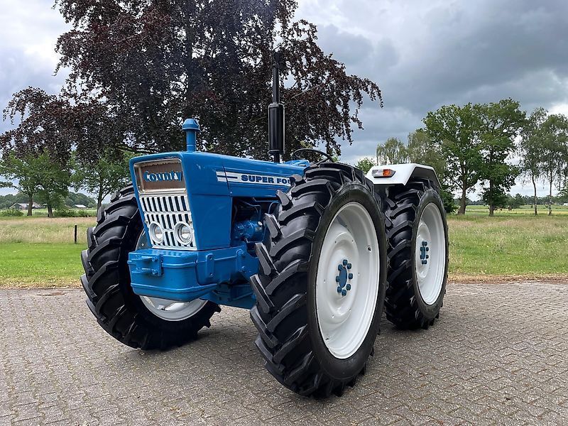 Ford 754 super four a1 condition restored! Tracteur