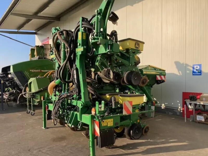 E-FARM: John Deere 1725NT - Semoir de précision - id 33AJCDY - Année: 2017 - Allemagne