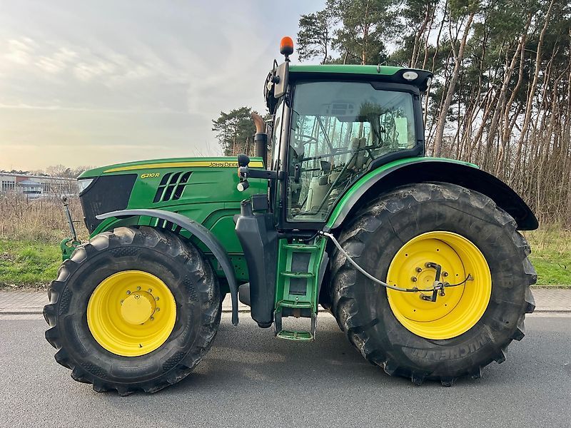 John Deere 6210 R Tractor 52.500 €