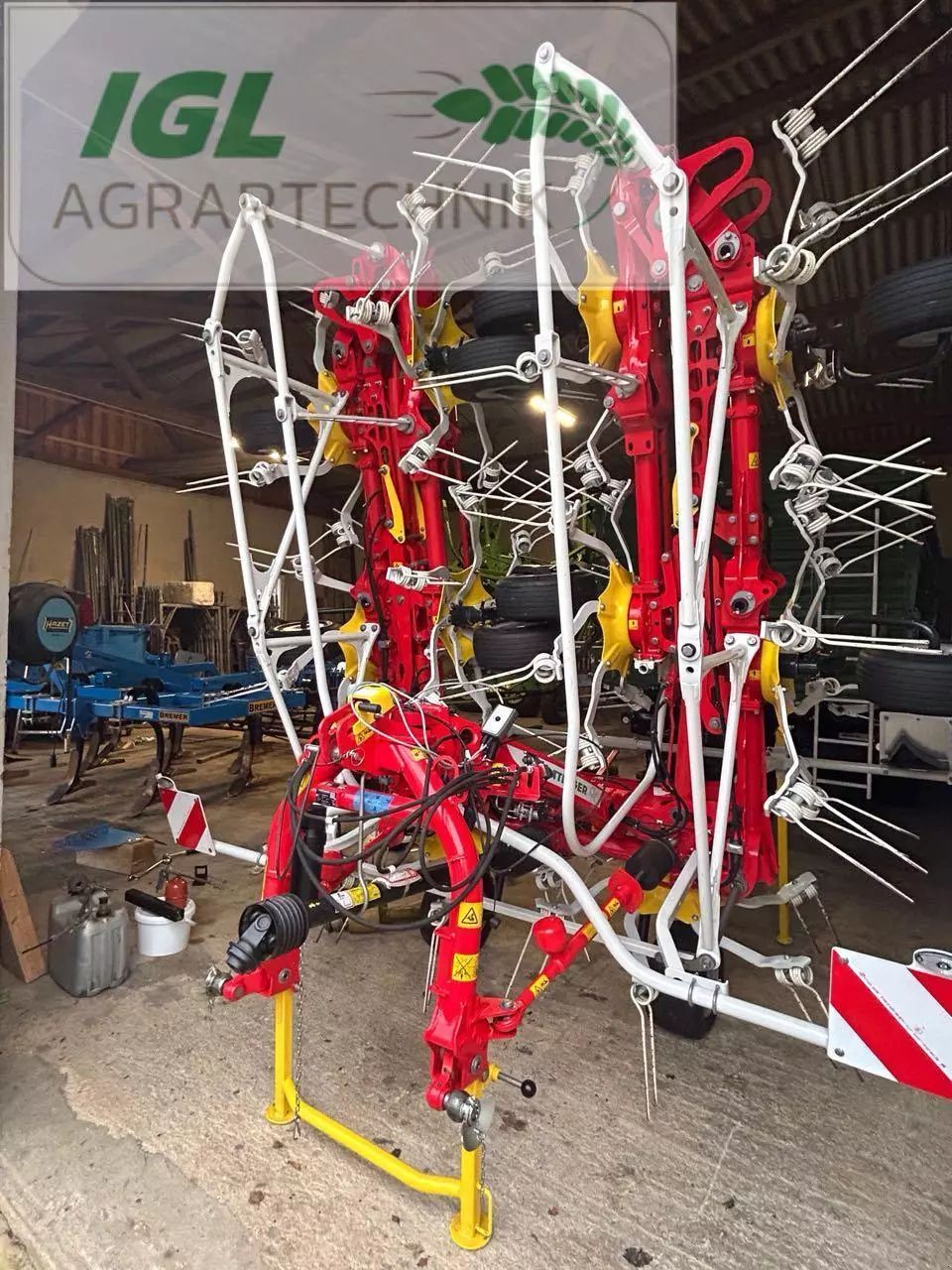 Pöttinger Hit V 11100 Rendterítő 22 437 EUR