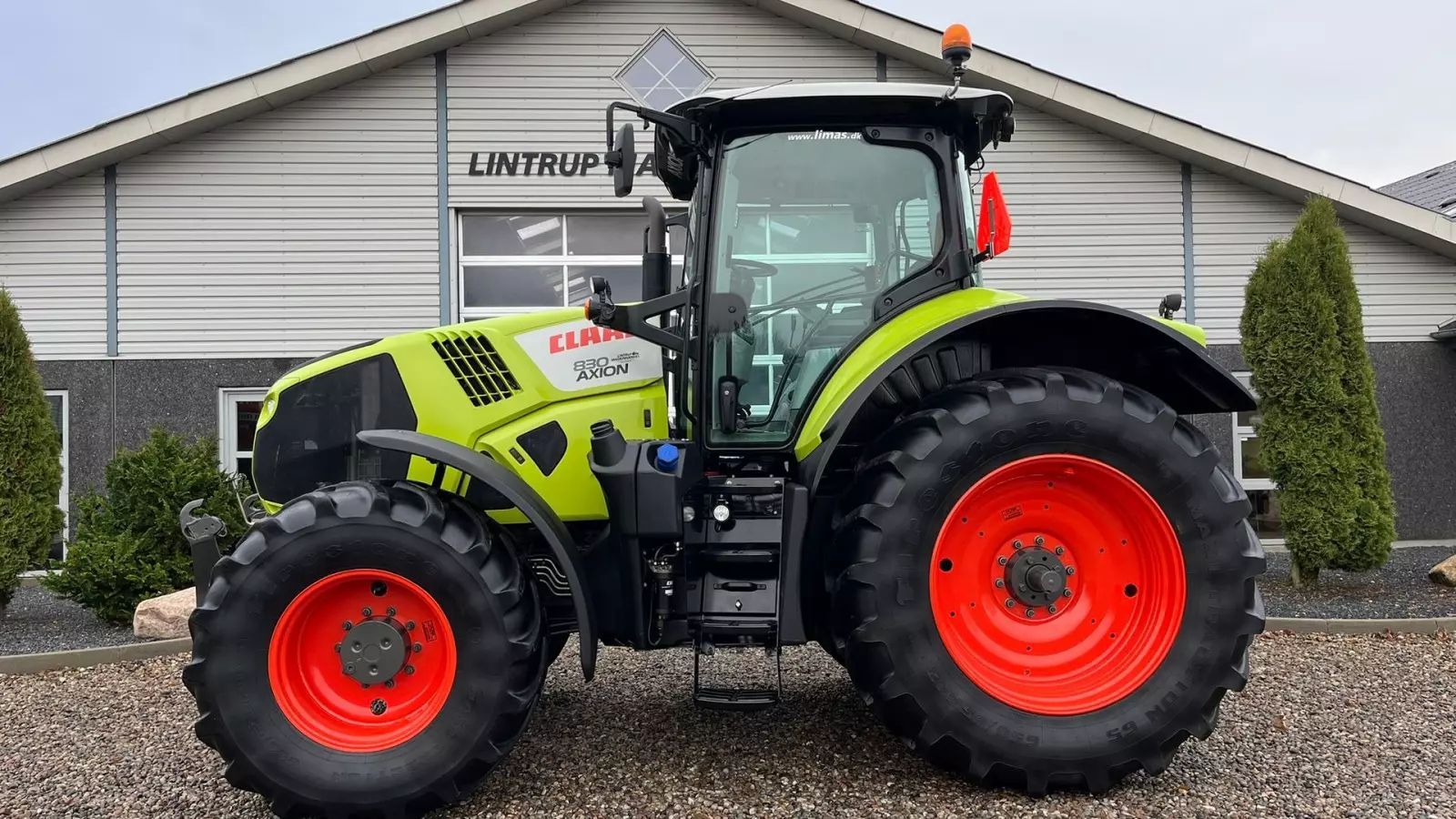 Claas Axion 830 Traktor 61.558 €