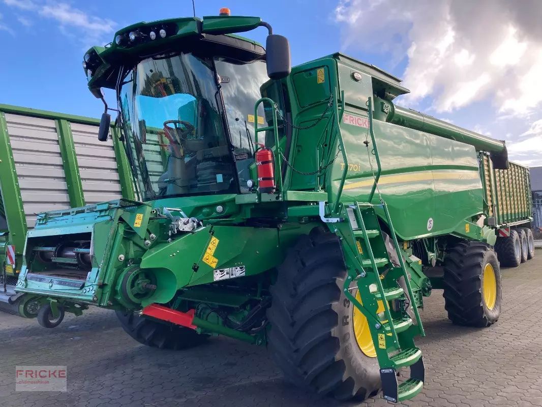 John Deere T670 Combine harvester €274,500