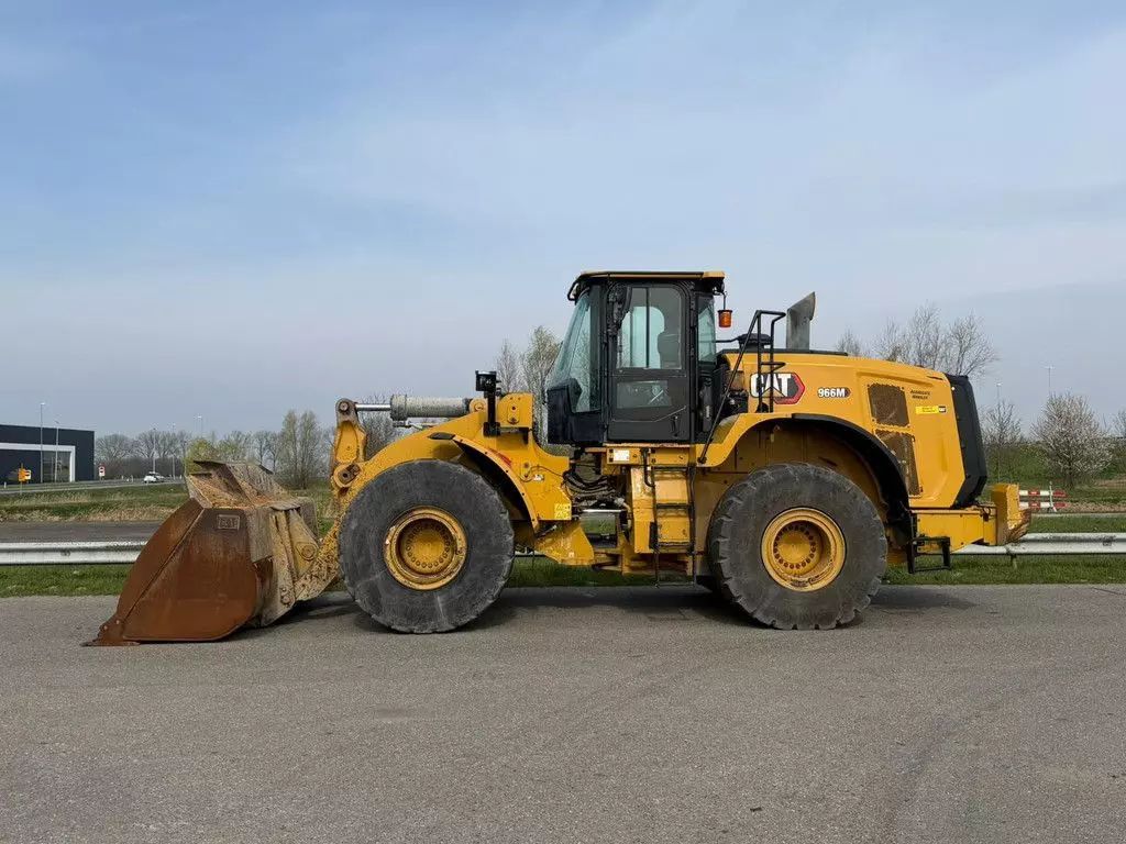 Caterpillar 966m Cargador de ruedas 84.500 €