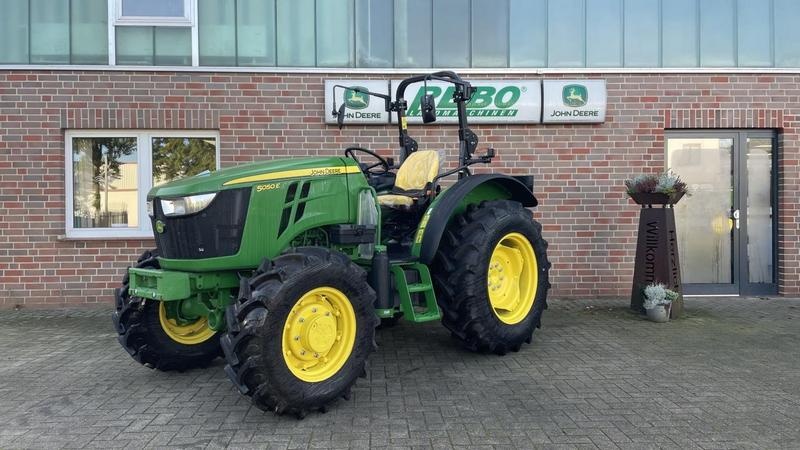 John Deere 5050 E tractor €26,000