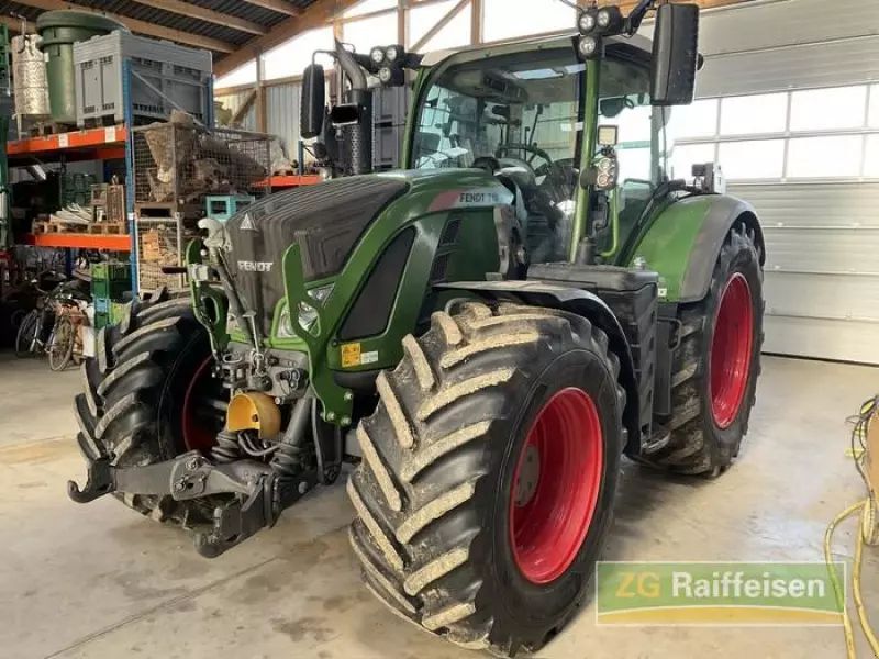 Fendt 718 Vario Tractor €111,000