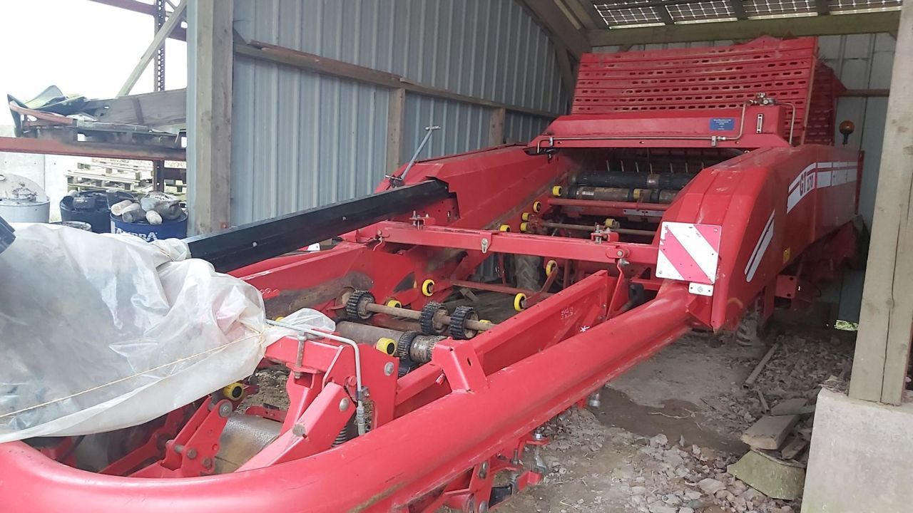 E-FARM: Grimme gt 170 s - Arracheuse de pomme de terre - id NNRJDKZ - 30 000 € - Année: 2010 - France