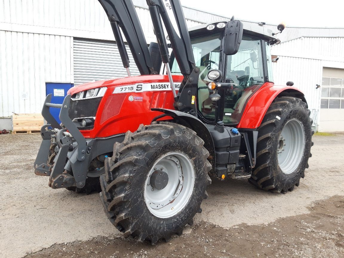 E-FARM: Massey Ferguson 7715S Efficient - Tractor - id 3KDEMY3 - €86,000 - Year of construction: 2020 - Engine hours: 3,100,Engine power (HP): 155,France