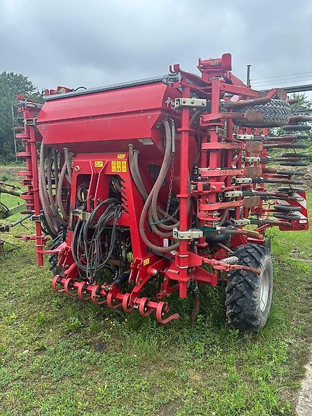 E-FARM: Kverneland ts drill - Semoir - id YEMKW19 - 17 000 € - Année: 2016 - Allemagne