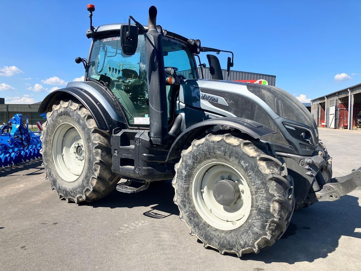 E-FARM: Valtra T154 Active - Tracteur - id AZXLDSW - Année: 2019 - Lecture du nombre d'heure: 2 500,Puissance du moteur (chevaux): 150,France