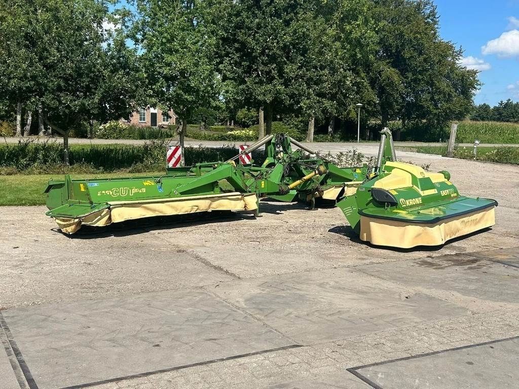 E-FARM: Krone triple maaier easy cut 9140 cv ec 32 cv frontmaaie - Mower - id HSB2SPE - €17,500 - Year of construction: 2015 - Netherlands