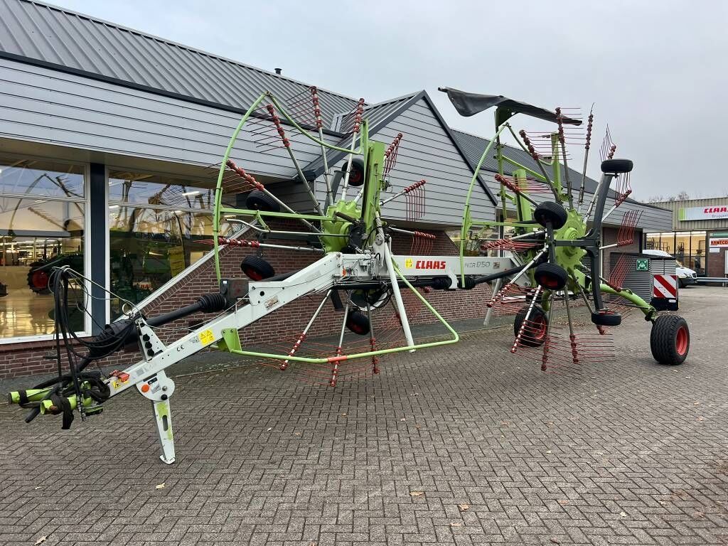 Claas Liner 1750 Tedder €16,500