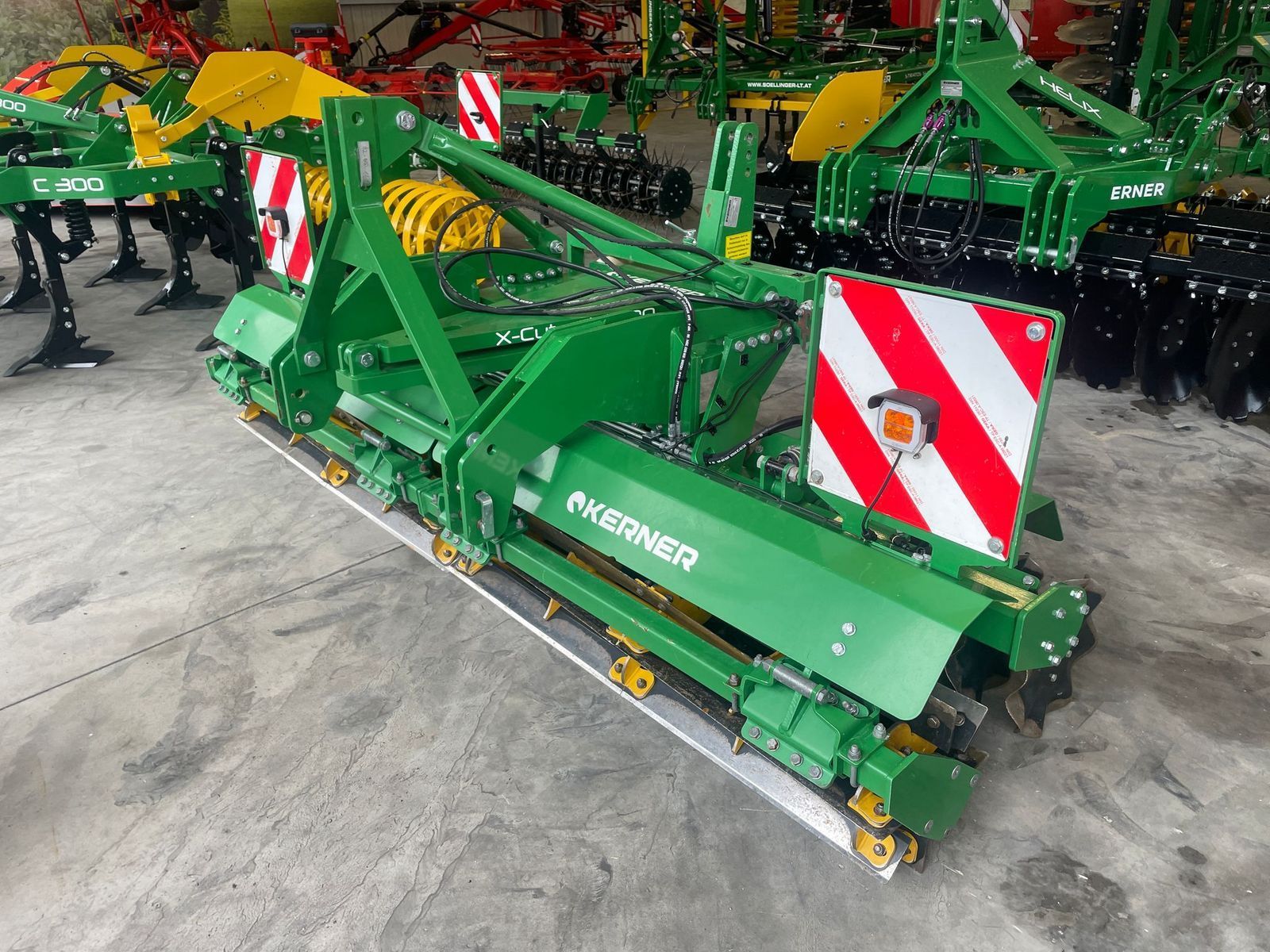 E-FARM: KERNER x-cut solo - Walze - id UJXJQ3B - 9.500 € - Baujahr: 2024 - Österreich