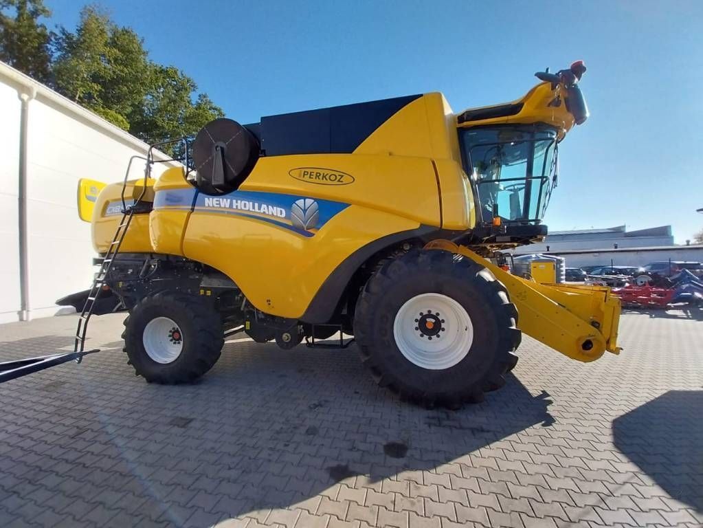 New Holland CX 8.90 Moissonneuse-batteuse 224 051 €