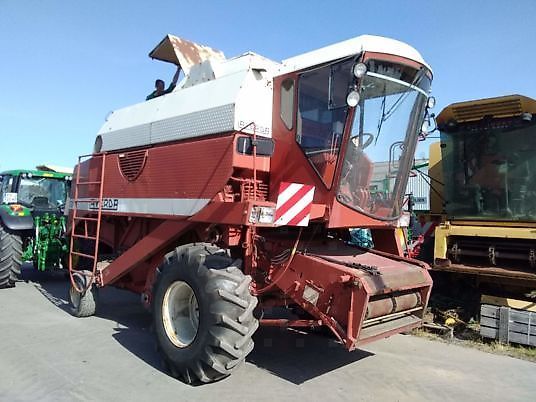 E-FARM: Fiat pieces moissonneuse-batteuse fiatagri 3700 - Kombajn zbożowy - id B7WIWSG - Francja