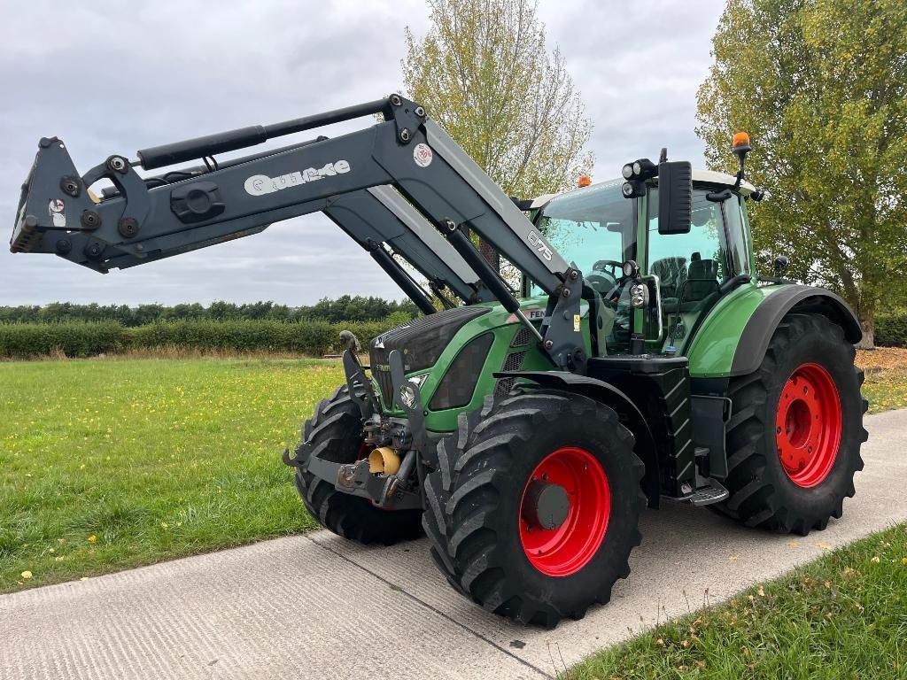 E-FARM: Fendt 724 Vario - Tractor - id X41CK8I - €74,800 - Year of construction: 2014 - Engine hours: 9,764,United Kingdom