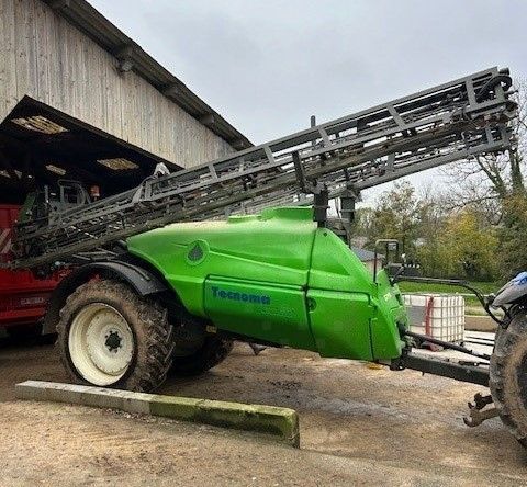 E-FARM: Tecnoma tecnis 3500 - Pulverizador - id UFSNFCA - 27.000 € - Año: 2016 - Francia