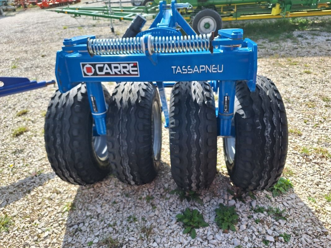 E-FARM: Carré tassapneu 1500 - Presses et rouleaux - id BSQTWVG - 4 400 € - Année: 2024 - France
