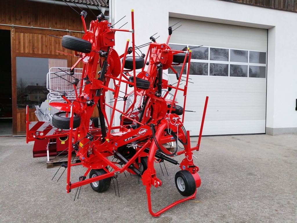 E-FARM: Kuhn GF 8703 - Faneuse - id HNTYNM5 - Année: 2025 - Autriche