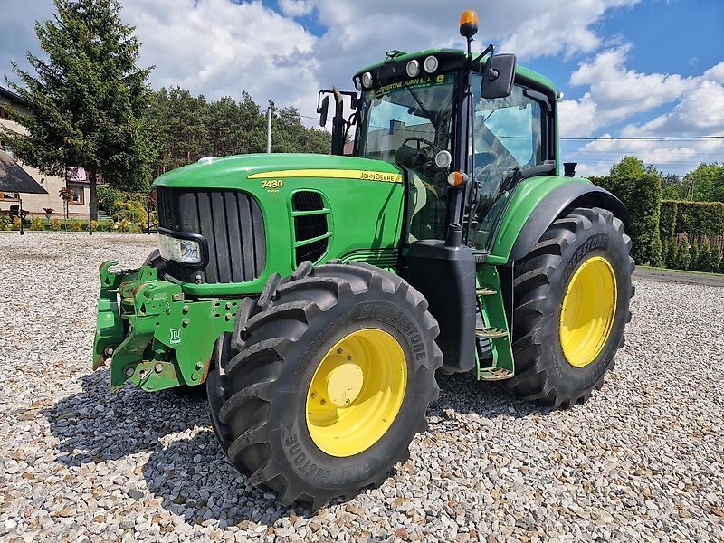 E-FARM: John Deere 7430 Premium - Tracteur - id ZDBGDBL - 50 485 € - Année: 2008 - Lecture du nombre d'heure: 7 781,Puissance du moteur (chevaux): 166,Pologne