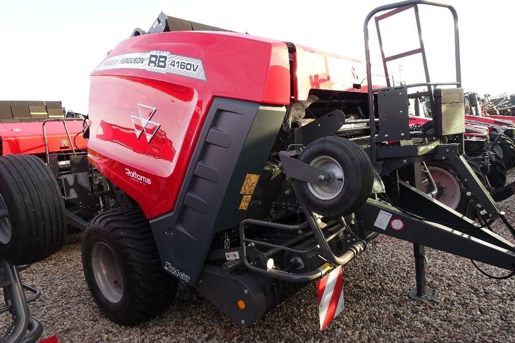 E-FARM: Massey Ferguson rb 4160 v - Ballepresser - id XPQZAXL - 45.132 € - Produktionsår: 2023 - Polen