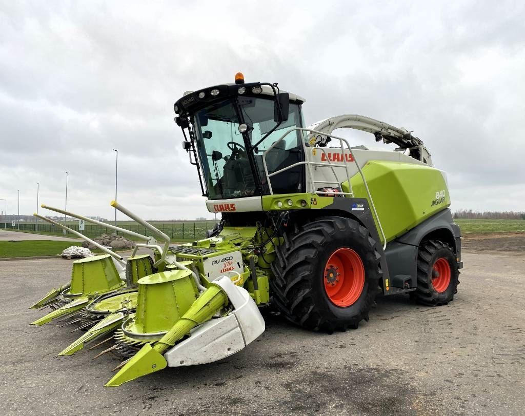 Claas Jaguar 840 Sieczkarnia samobieżna 250 000 €