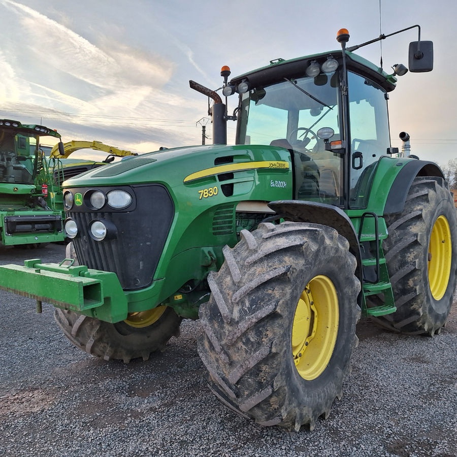 John Deere 7830 tractor €59,500