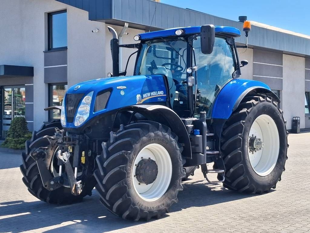 New Holland T7.220 Tractor €46,476