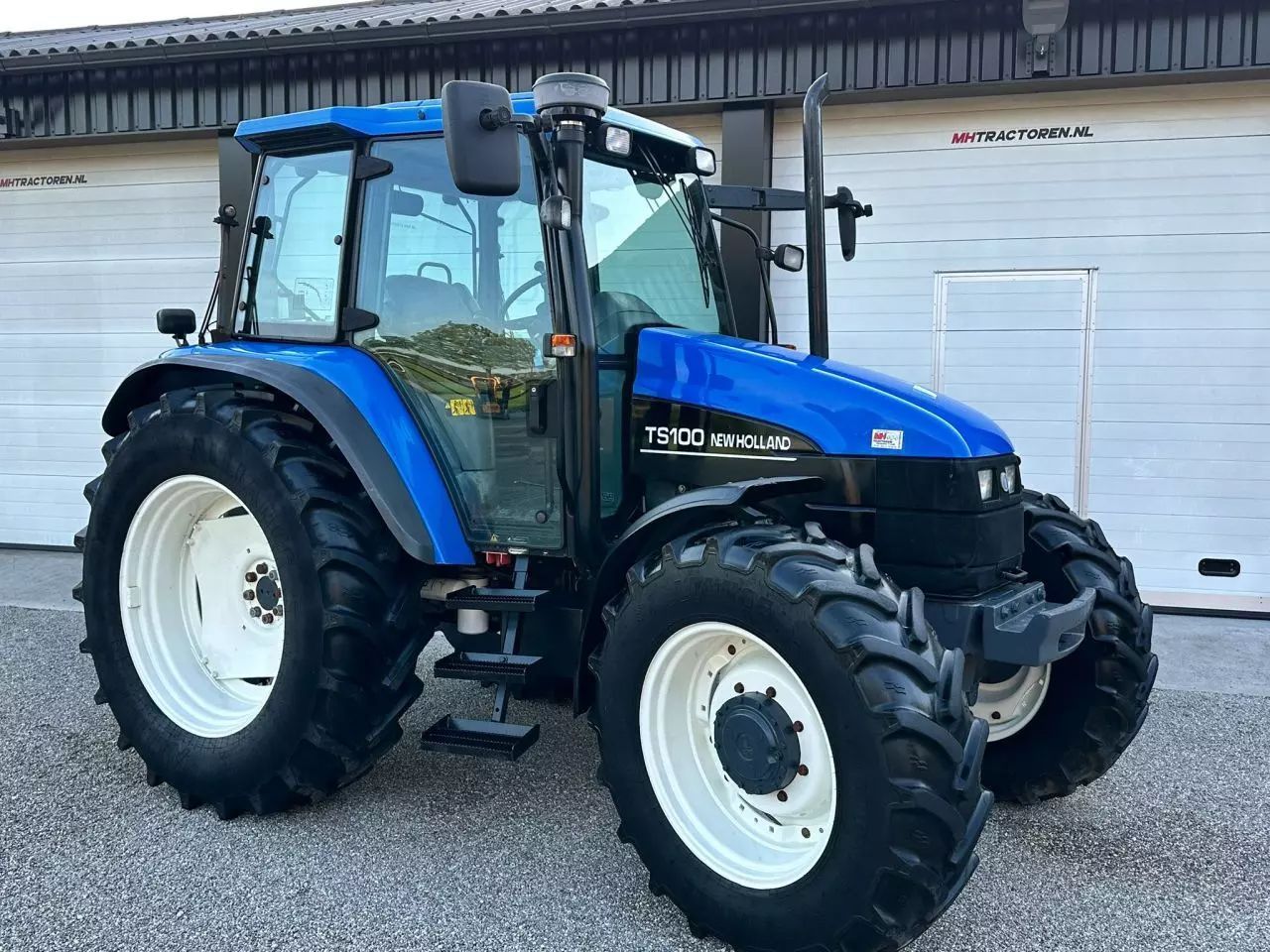 New Holland TS 100 Трактор 17 500 €