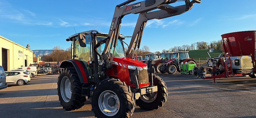 E-FARM: Massey Ferguson 5708 - Tractor - id BFNLNI7 - €42,000 - Year of construction: 2018 - Engine hours: 6,227,Engine power (HP): 85,France