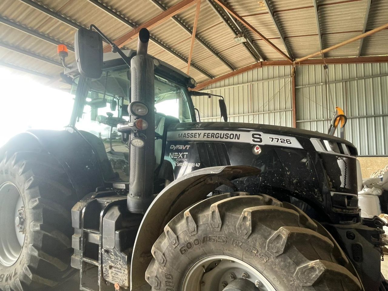 E-FARM: Massey Ferguson 7726S - Tractor - id BWXZJS8 - €130,000 - Year of construction: 2020 - Engine hours: 2,600,France
